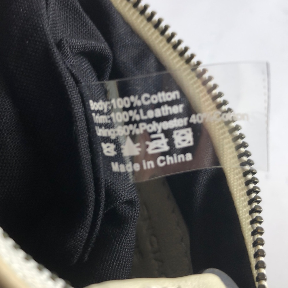 Balenciaga makeup bag - Picture 4 of 9